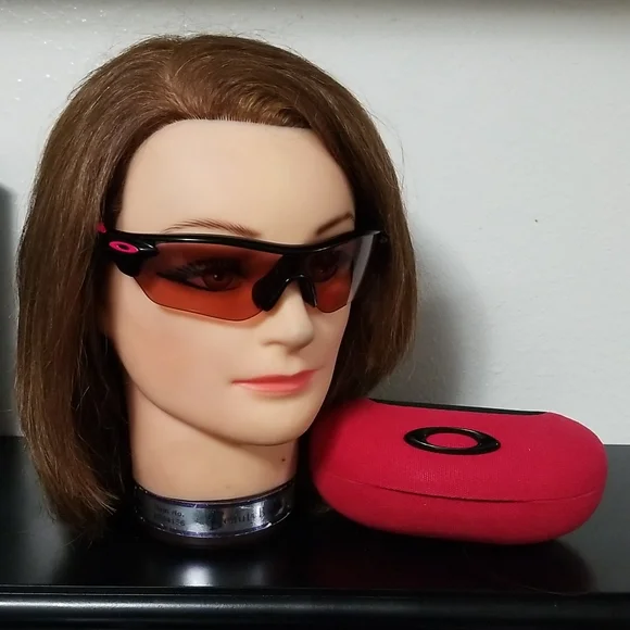 Oakley Sunglasses - Picture 4 of 8